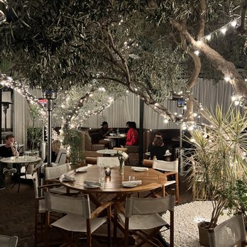 Laurel Hardware - New American Near Me - West Hollywood, California