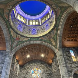 Vaulted ceiling