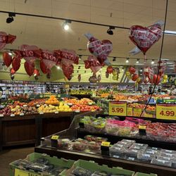 Ralphs - Valentines balloons galore!