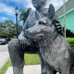 K9 Memorial Statue