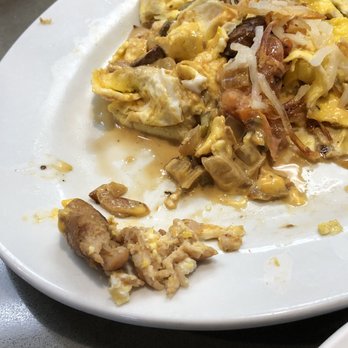 Fifth Wheel - Chicken in a veggie and mushroom omelette. - American Near Me - San Leandro, California