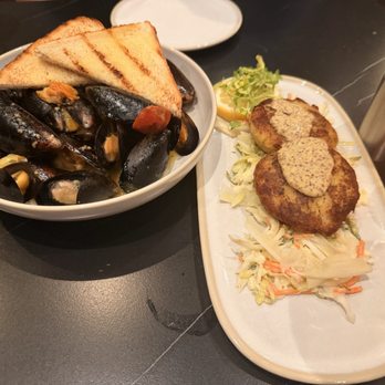 Malones Irish Pub & Social - Apps - Muscles & Crab Cakes - Irish Near Me - Framingham, Massachusetts Malones Irish Pub & Social - Apps - Muscles & Crab Cakes - Irish Near Me - Framingham, Massachusetts