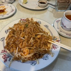 Thai Village Restaurant - Pad Thai