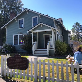 House 11 Taproom - Great outside seating and dog friendly - Wine Bars Near Me - Port Gamble, Washington