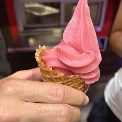 Strawberry Shack - Strawberry dole whip