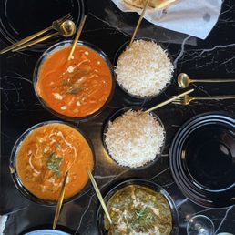 Naan, masala, butter chicken Naan, masala, butter chicken
