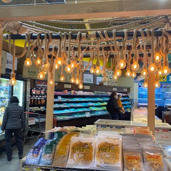 H Mart - Edison - Grocery Near Me - Edison, New Jersey