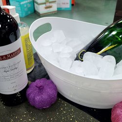 Lee's Discount Liquor - D' Wine tasting at Lee's