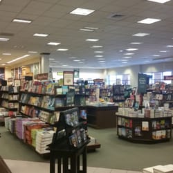 Barnes & Noble - Empty
