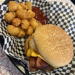 Penny's Diner - All Day Breakfast Burger with tater tots