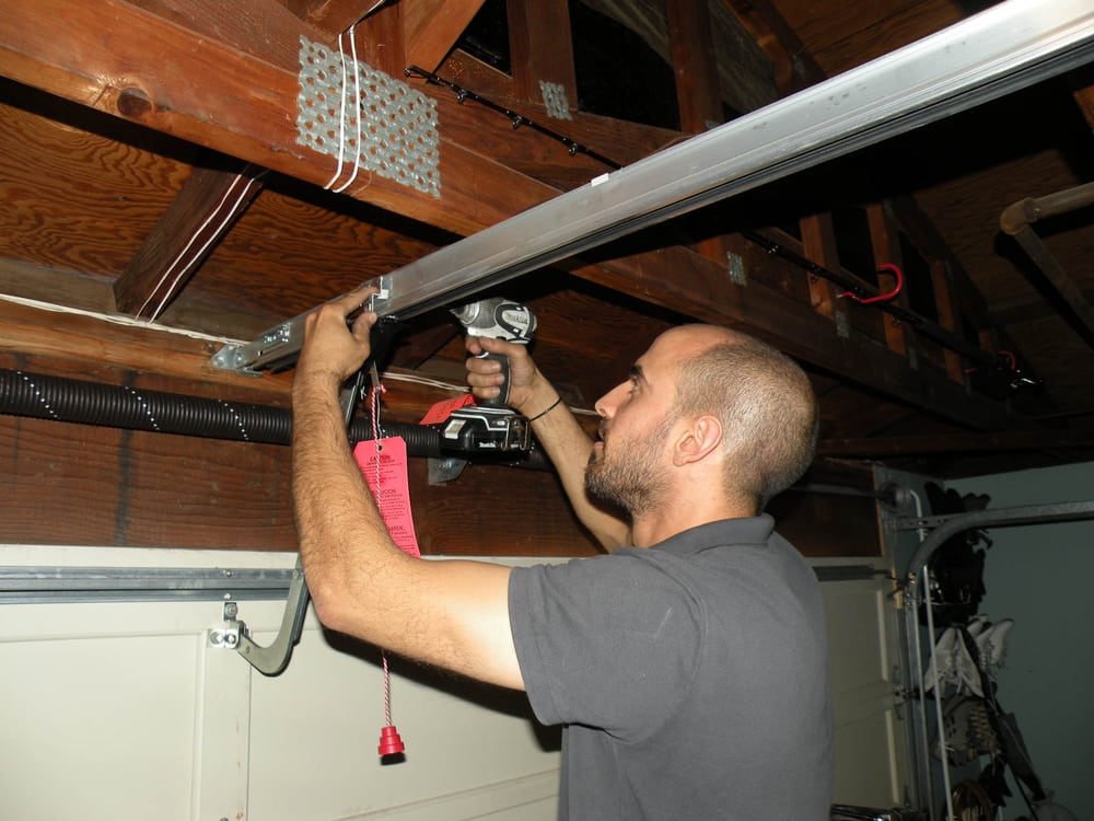 911 Garage Doors and Gates - Garage Door Contractor in Hayward, CA