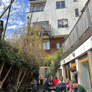 The Cake Café - outside seating - Cafes Near Me - Dublin, D The Cake Café - outside seating - Cafes Near Me - Dublin, D