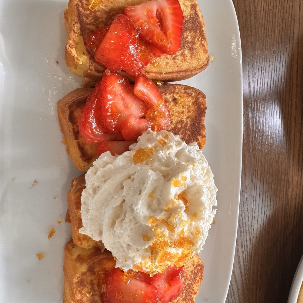 Another Broken Egg Cafe - Strawberry Pound Cake French Toast - Breakfast & Brunch Near Me - Austin, Texas Another Broken Egg Cafe - Strawberry Pound Cake French Toast - Breakfast & Brunch Near Me - Austin, Texas