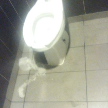 McDonald's - a toilet in a stall - Fast Food Near Me - Alexandria, Virginia
