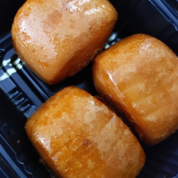 Gulp - Golden mantou (Small bread dessert with condensed milk dipping sauce) - Taiwanese Near Me - Long Island City, New York