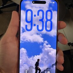 Super thick screen bezel from iPhone 14 Pro Max out into my iPhone 17 pro max