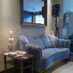 Burgunder Bar - Karaoke(?)- Couch