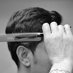 Yessica Lozano - Scissor over comb - the mark of a good haircut!