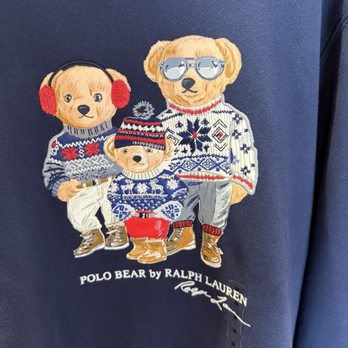 San Francisco Premium Outlets - New sweater with bears design - Outlet Stores Near Me - Livermore, California San Francisco Premium Outlets - New sweater with bears design - Outlet Stores Near Me - Livermore, California