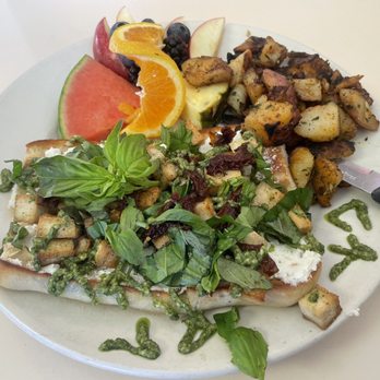 Katrina's Cafe - Breakfast & Brunch Near Me - Auburn, California