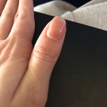 Zazú Salon & Day Spa - Chipped Dip from Zazu after 6 days - Hair Salons Near Me - Wheaton, Illinois