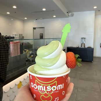 Somisomi - Matcha and Milk Swirl Soft Serve - Desserts Near Me - Chandler, Arizona Somisomi - Matcha and Milk Swirl Soft Serve - Desserts Near Me - Chandler, Arizona
