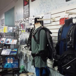 Dean's Sport and Dive