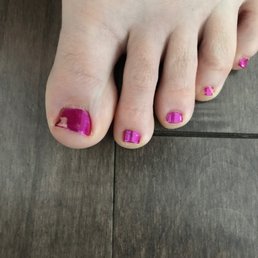 Pedi After 1 week- falling off in big flakes Pedi After 1 week- falling off in big flakes