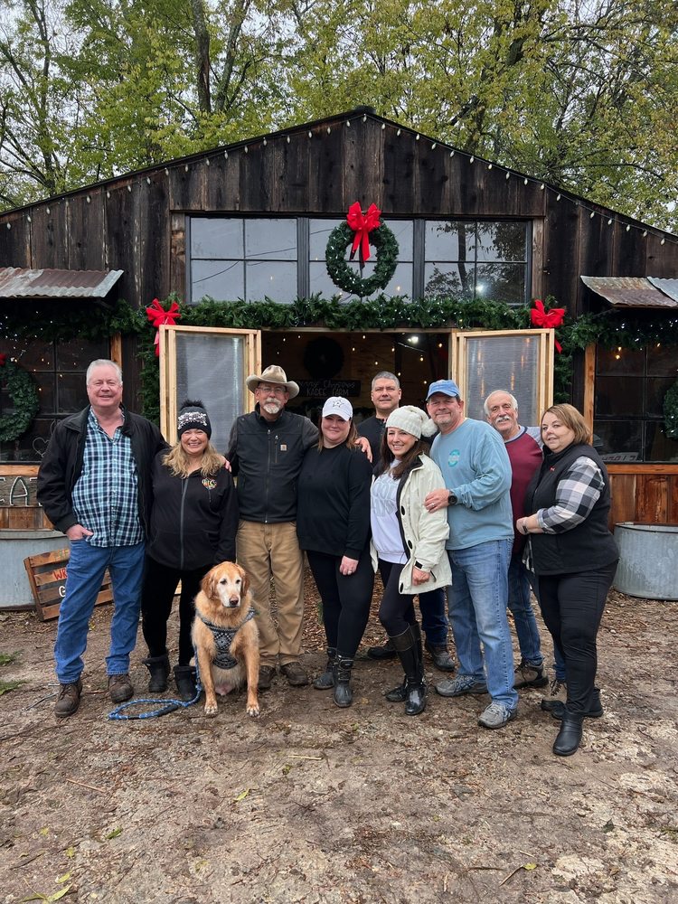 KADEE CHRISTMAS TREE FARM Updated August 2024 22 Photos & 17