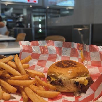 7th Street Burger Nomad - Cheeseburger - Burgers Near Me - New York, New York