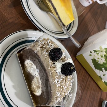 La Patisserie - Patisserie/Cake Shop Near Me - Richmond, British Columbia La Patisserie - Patisserie/Cake Shop Near Me - Richmond, British Columbia