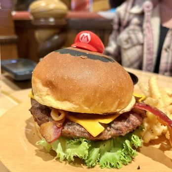Toadstool Cafe - Cheeseburger - Cafes Near Me - Universal City, California Toadstool Cafe - Cheeseburger - Cafes Near Me - Universal City, California