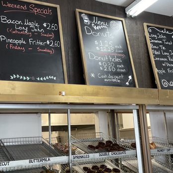 Mr D's Donuts - Donuts Near Me - Shawnee, Kansas