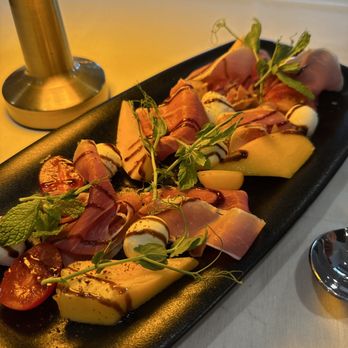 Bali Oceanfront - Papaya and prosciutto charcuterie - Seafood Near Me - Honolulu, Hawaii Bali Oceanfront - Papaya and prosciutto charcuterie - Seafood Near Me - Honolulu, Hawaii