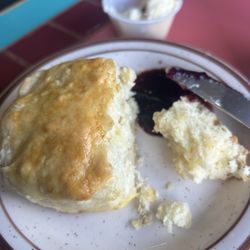 Toodie’s Cafe & Gallery - Biscuit flavorless and "chewy"