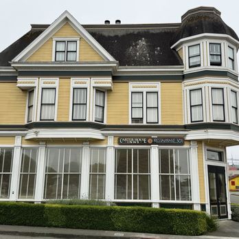 Carter House Inns - Exterior of the restaurant with rooms above - Hotels Near Me - Eureka, California