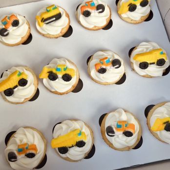 Lil Bites Bakery - Caterers Near Me Lil Bites Bakery - Caterers Near Me