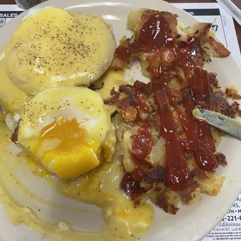 Galaxy Diner - Benedict and potatoes. - Diners Near Me - Stuart, Florida