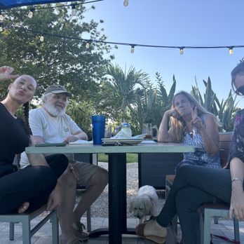 Brock's Surfside Grill & Pizzeria - Pizza Near Me - Jensen Beach, Florida