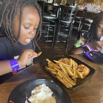 Table Six Kitchen + Bar - Kid's chicken/fries and sundae - New American Near Me - North Canton, Ohio