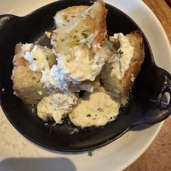 North Italia - White Truffle Garlic Bread is so delicious! Very mouth watering! - Pizza Near Me - Torrance, California North Italia - White Truffle Garlic Bread is so delicious! Very mouth watering! - Pizza Near Me - Torrance, California