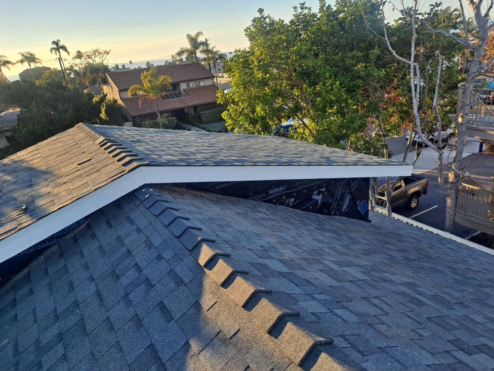 Slide of Alfaros and Son Roofing