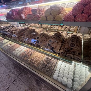 Ponzio's - Dessert display - Bakeries Near Me - Cherry Hill, New Jersey