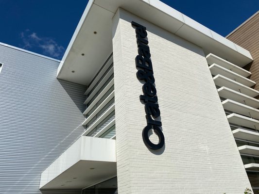 Crate & Barrel by null