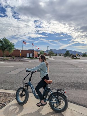 Bike Rentals Available - Battery 48V 13AH Li-on Battery
Motor 48V 750W Rear gear brushless
Controller 48V 9 mosfets
Suspension Fork
Disk Brake
4in X 20in Tires KENDA
7 Speed Shimano
Thumb Throttle Bike Rentals Available - Battery 48V 13AH Li-on Battery
Motor 48V 750W Rear gear brushless
Controller 48V 9 mosfets
Suspension Fork
Disk Brake
4in X 20in Tires KENDA
7 Speed Shimano
Thumb Throttle