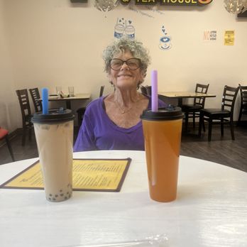 Dumpling & Tea House - Milk tea & T3. Mango Tea - Taiwanese Near Me - Sacramento, California