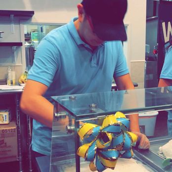 At Munchies - Ice Cream & Frozen Yogurt Near Me - Naperville, Illinois
