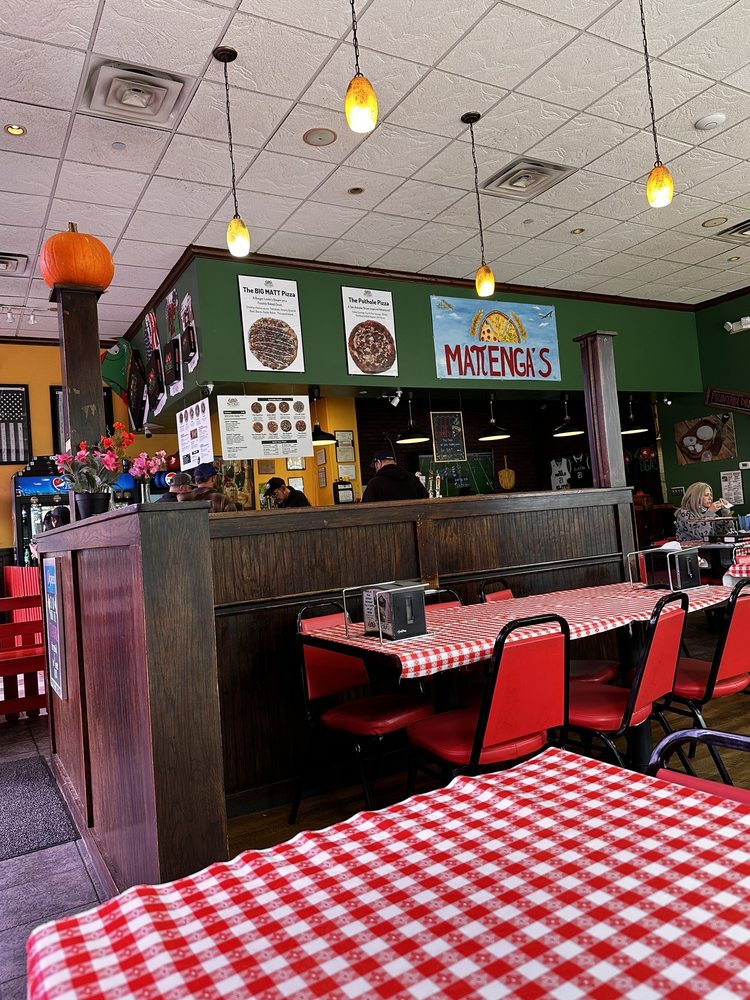 Mattenga's Pizzeria