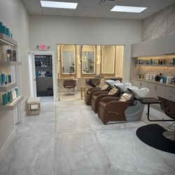 Brasilian Blowout Bar
