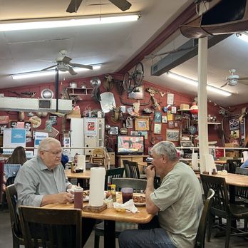 Fish Pond Restaurant - Inside the restaurant - Seafood Near Me - Willis, Texas Fish Pond Restaurant - Inside the restaurant - Seafood Near Me - Willis, Texas